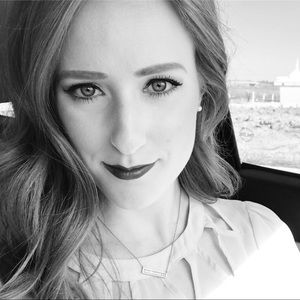 Meet your Posher, Hayley